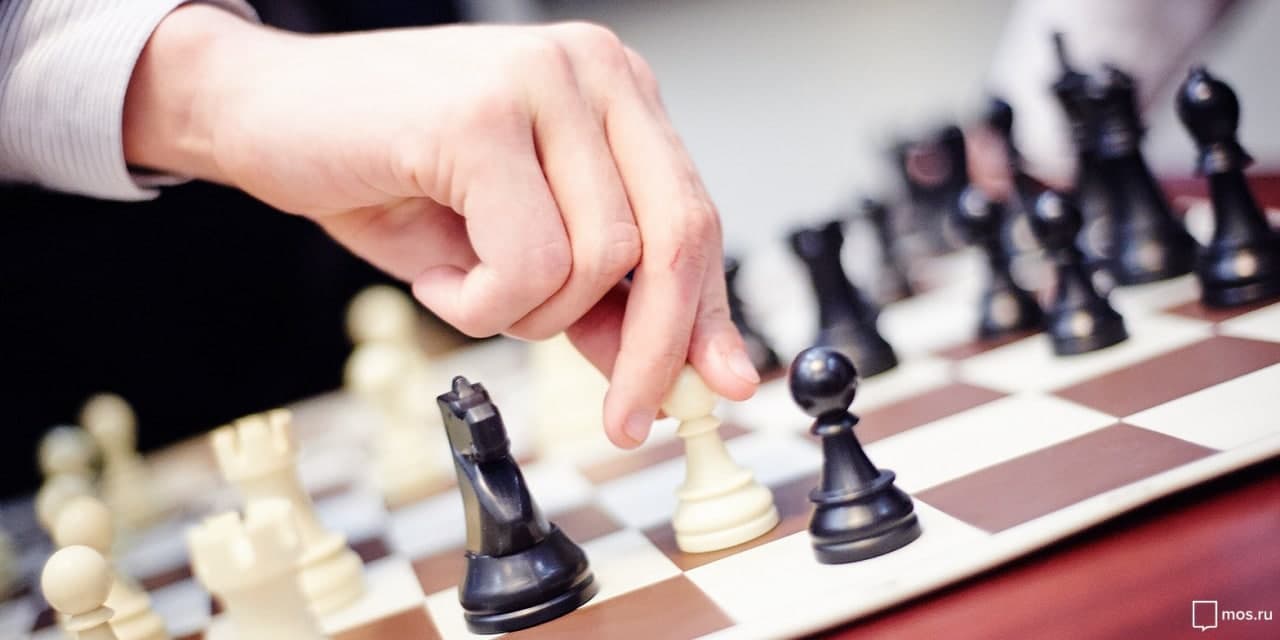 Команда района вошла в тройку лучших на окружных соревнованиях по шахматам