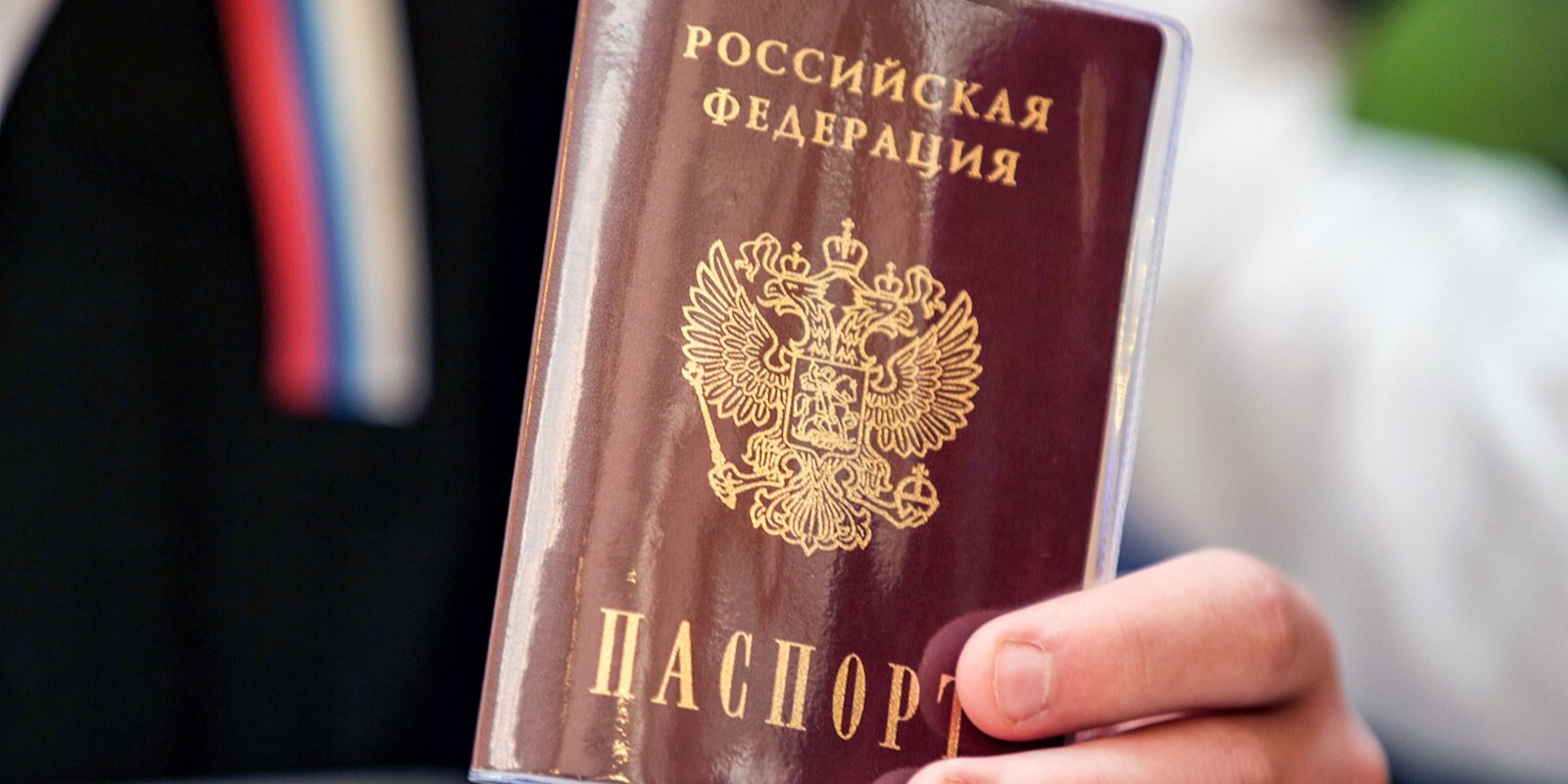 Получить первый паспорт в торжественной обстановке можно во флагманском офисе САО