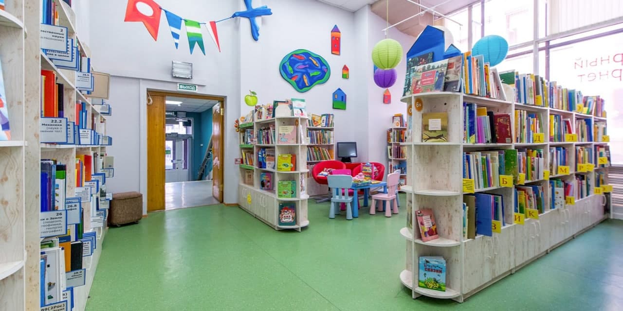 В библиотеке на улице Космонавта Волкова появились новые книги. mos.ru