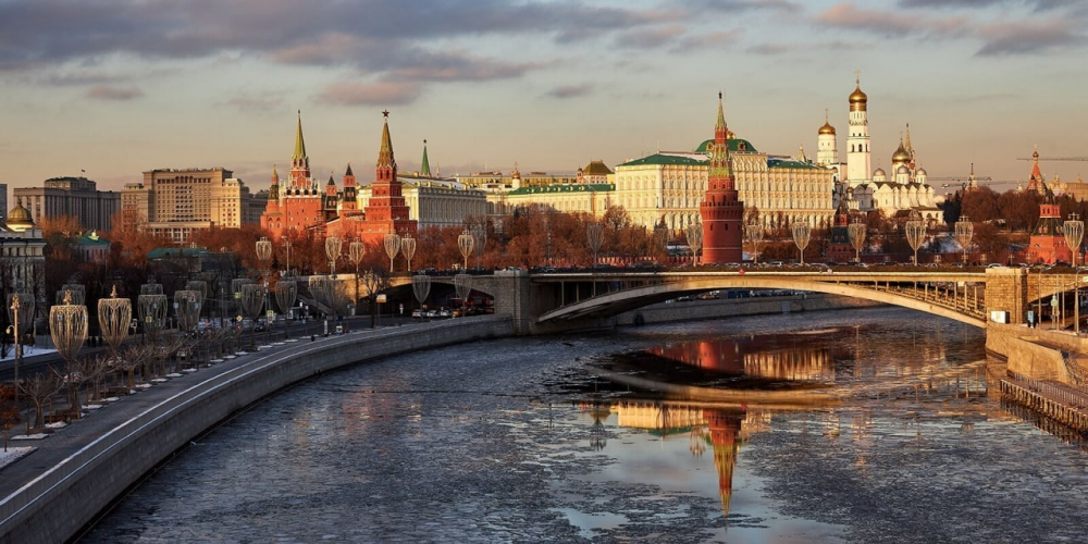 Волонтёры: Жители Москвы интересуются возможностью записаться на военную службу по контракту